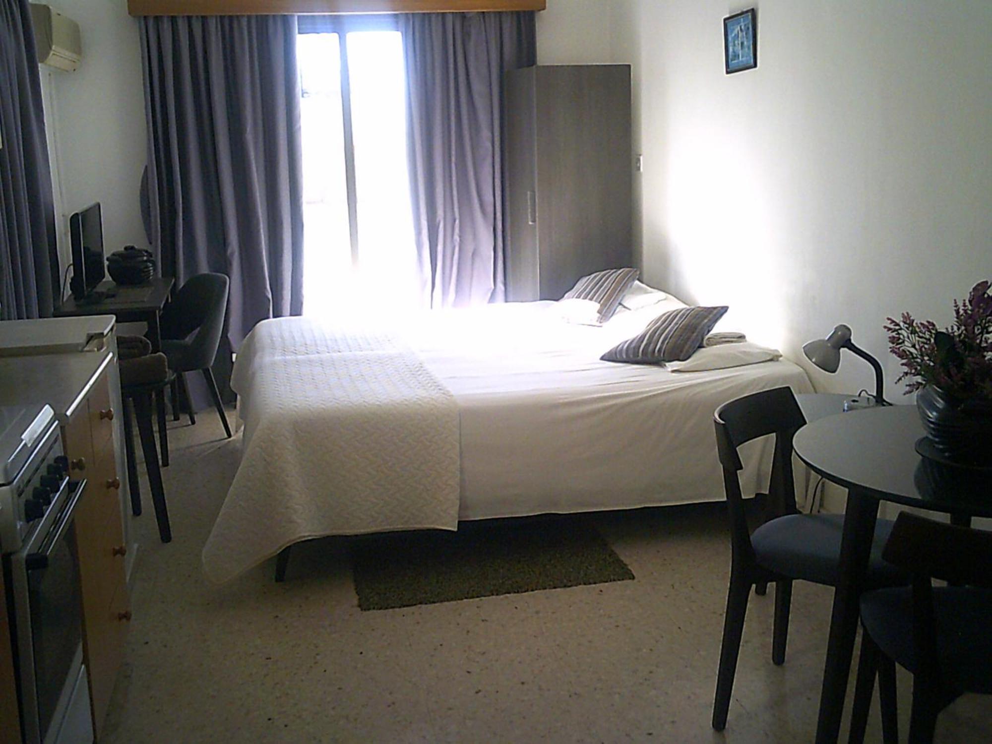 Panklitos Tourist Apartments Paphos Eksteriør billede