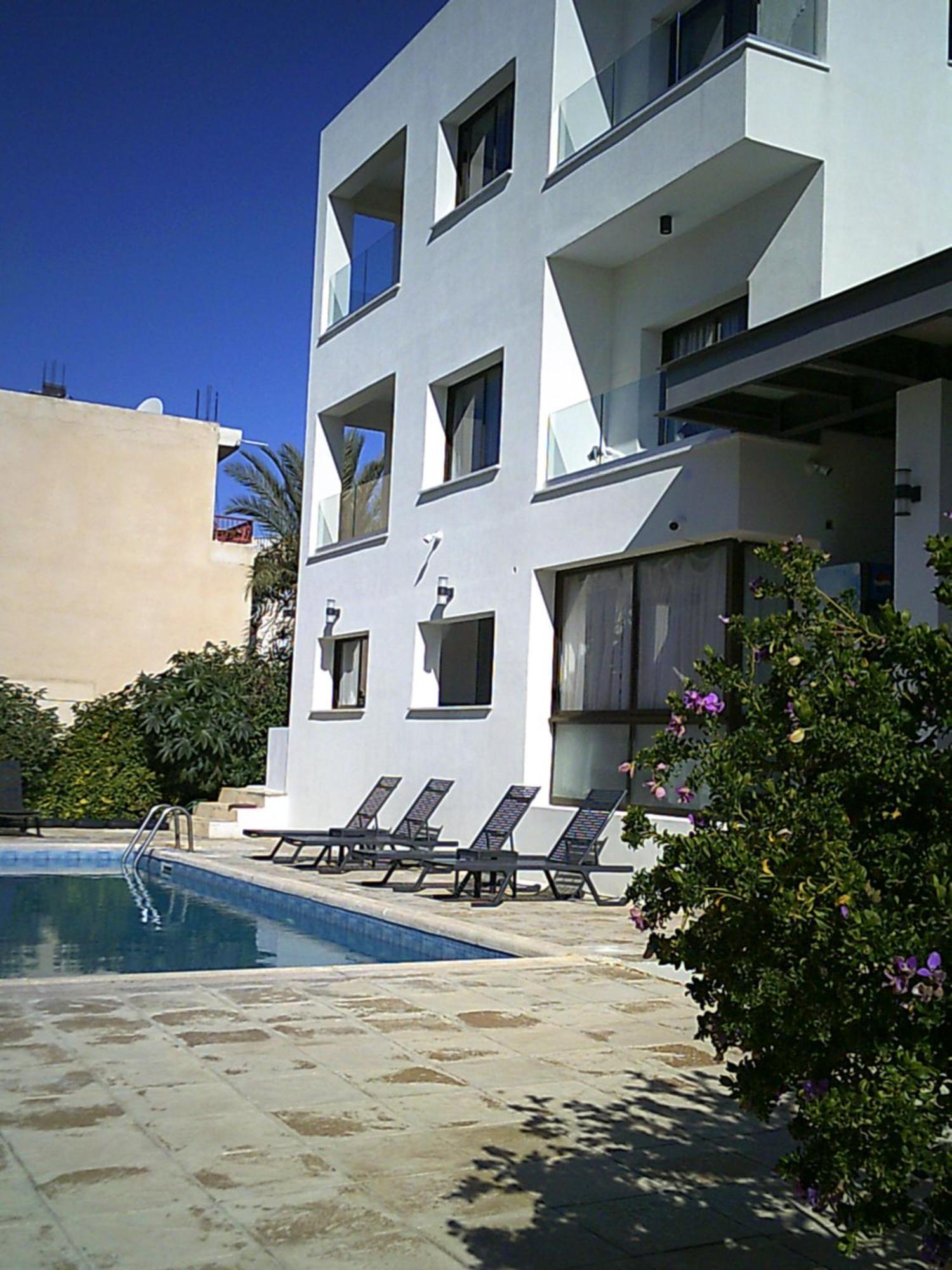 Panklitos Tourist Apartments Paphos Eksteriør billede