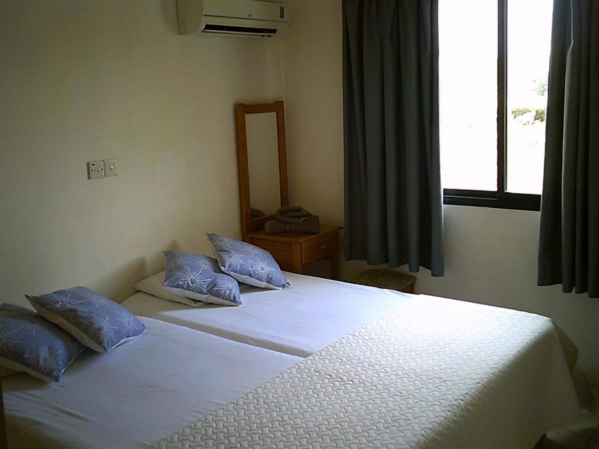 Panklitos Tourist Apartments Paphos Eksteriør billede