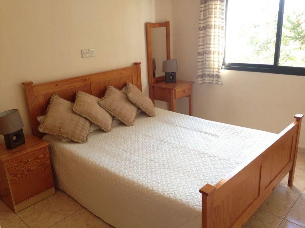 Panklitos Tourist Apartments Paphos Eksteriør billede